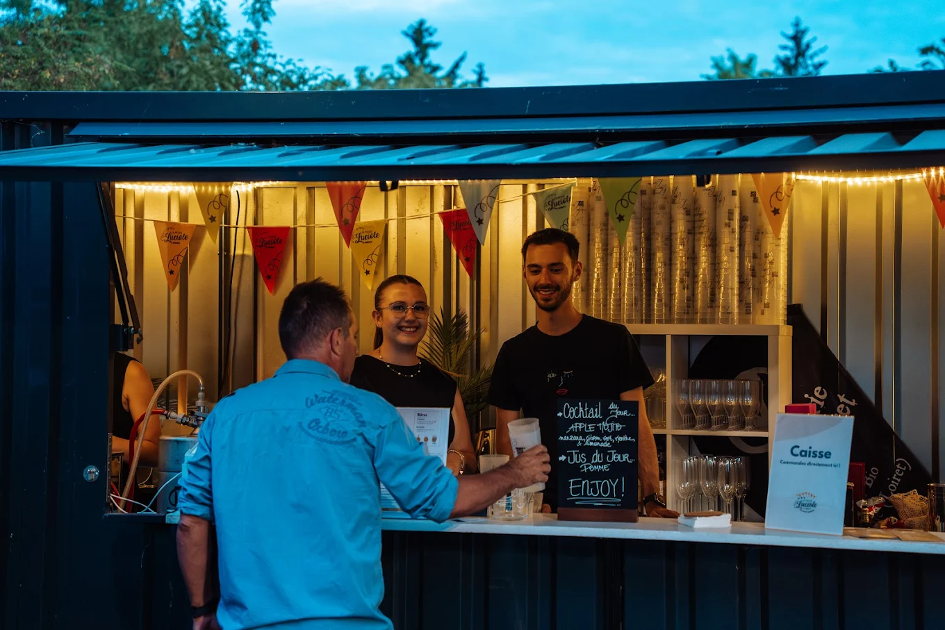Cocktails, planches et musique