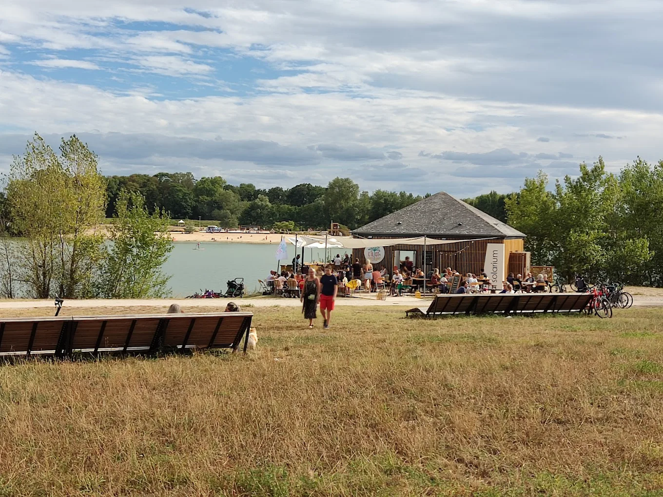 Boire, manger, écouter, flâner